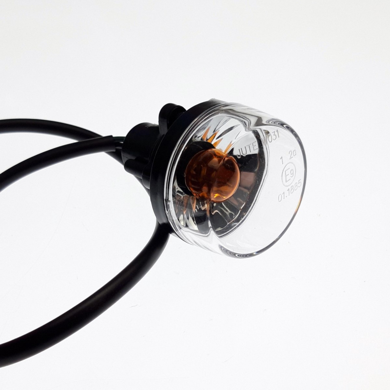 Signal Light, R Front