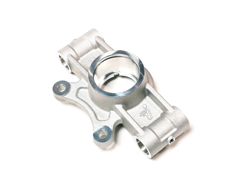 RR WHEEL AXLE SUPPORT