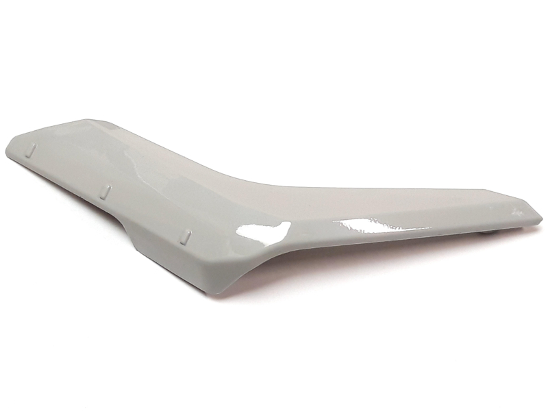 Оригінальна запчастина Linhai FRONT COVER TRIM STRIP LH, PAINTING LIGHT GRAY
